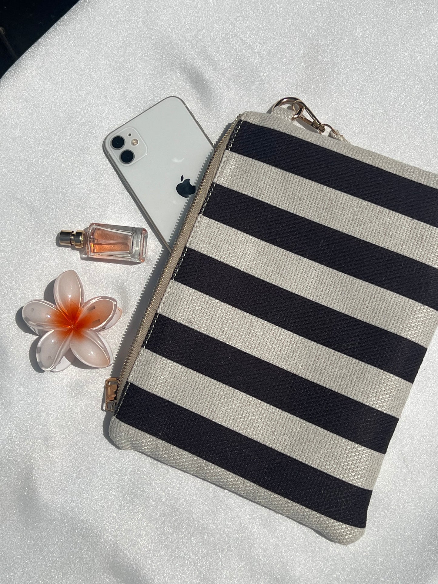 Black&white clutch