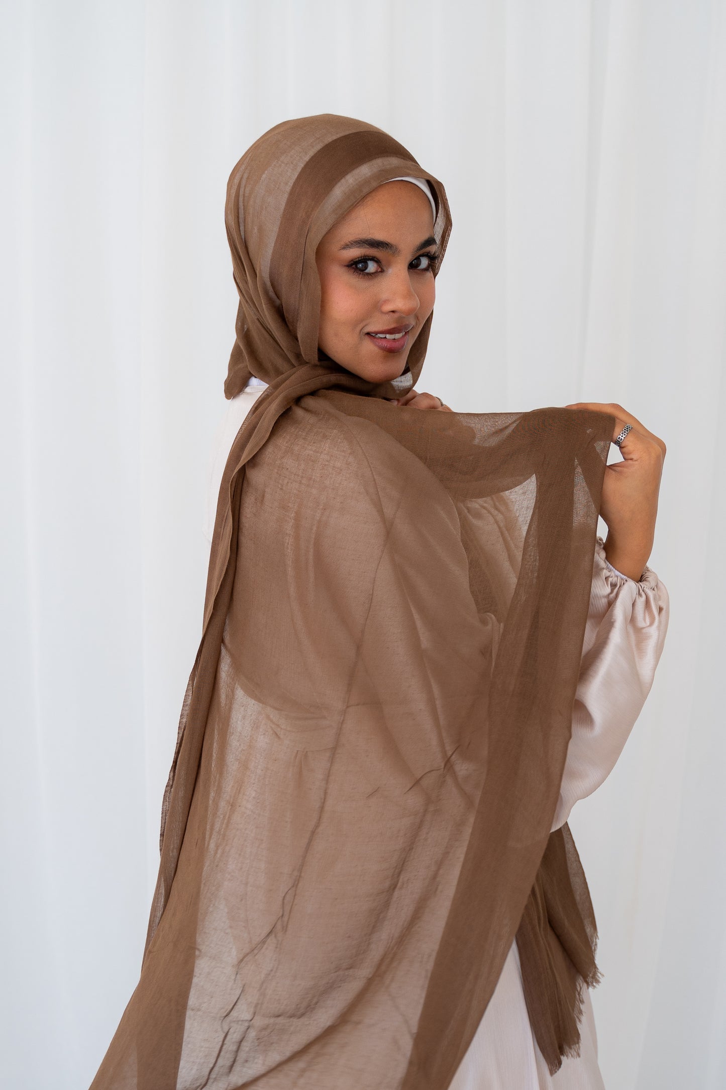Qahwa brown linen