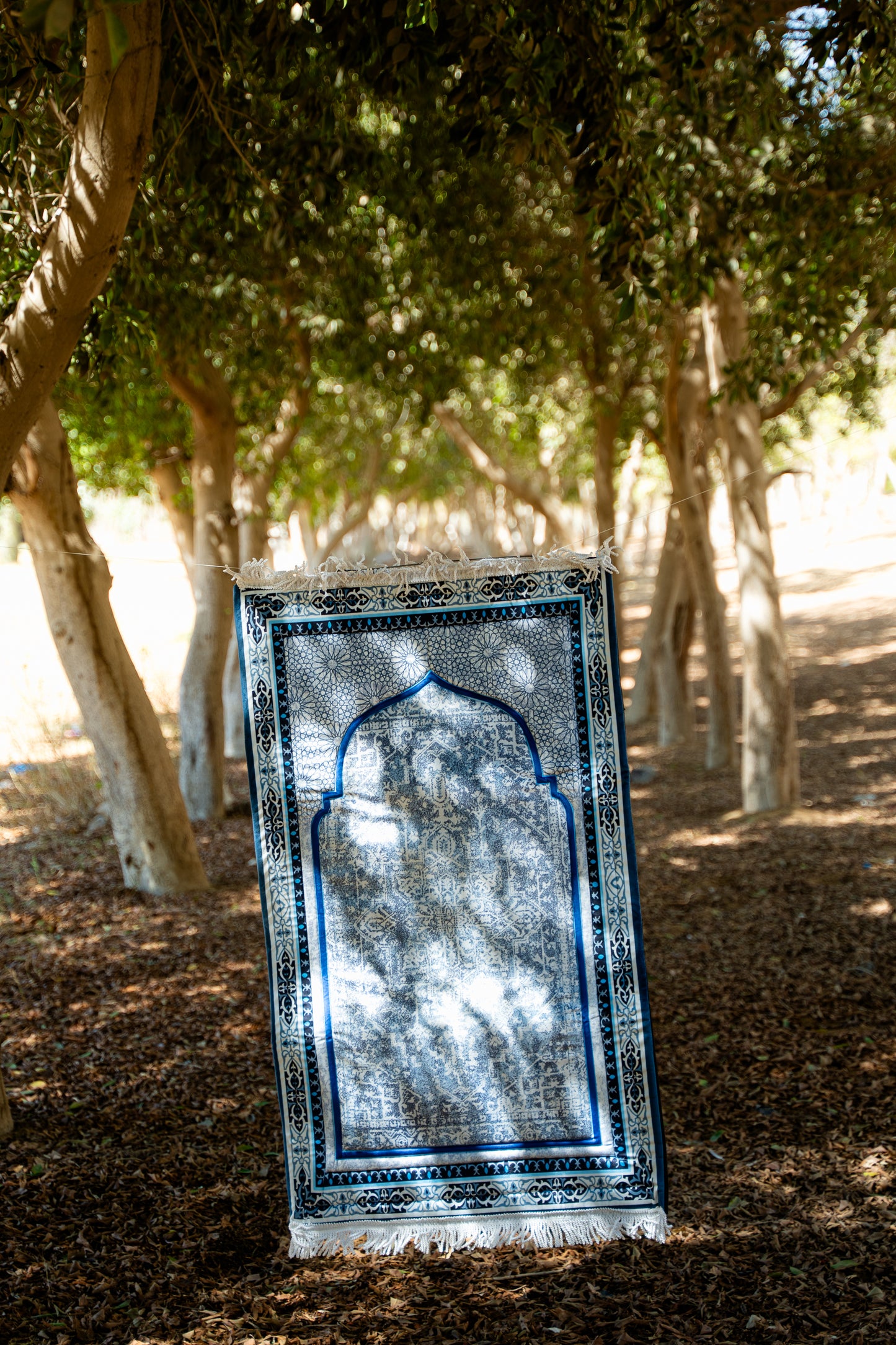 Blue Femmine prayer mat