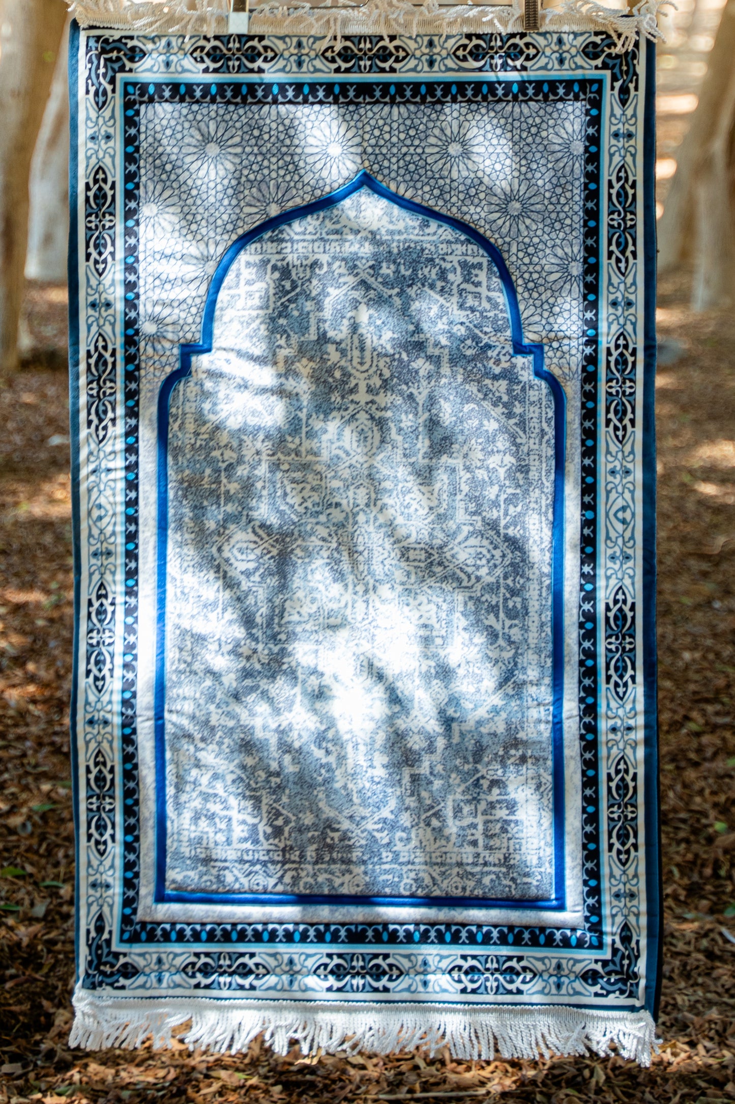 Blue Femmine prayer mat