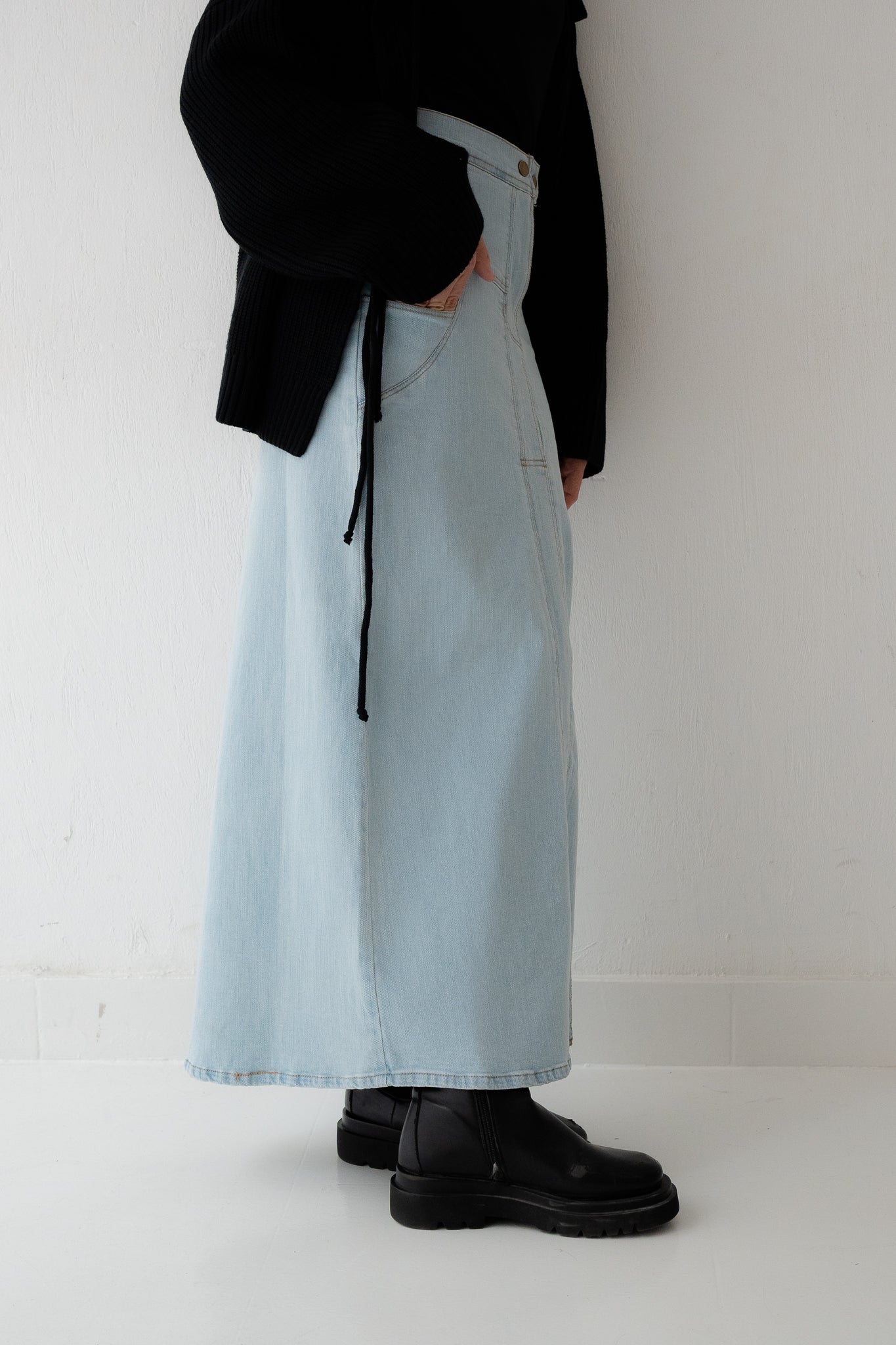 LONG DENIM SKIRT IN LIGHT BLUE